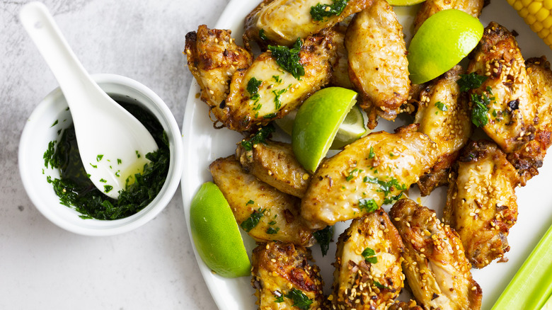 Marinated chicken wings with lime